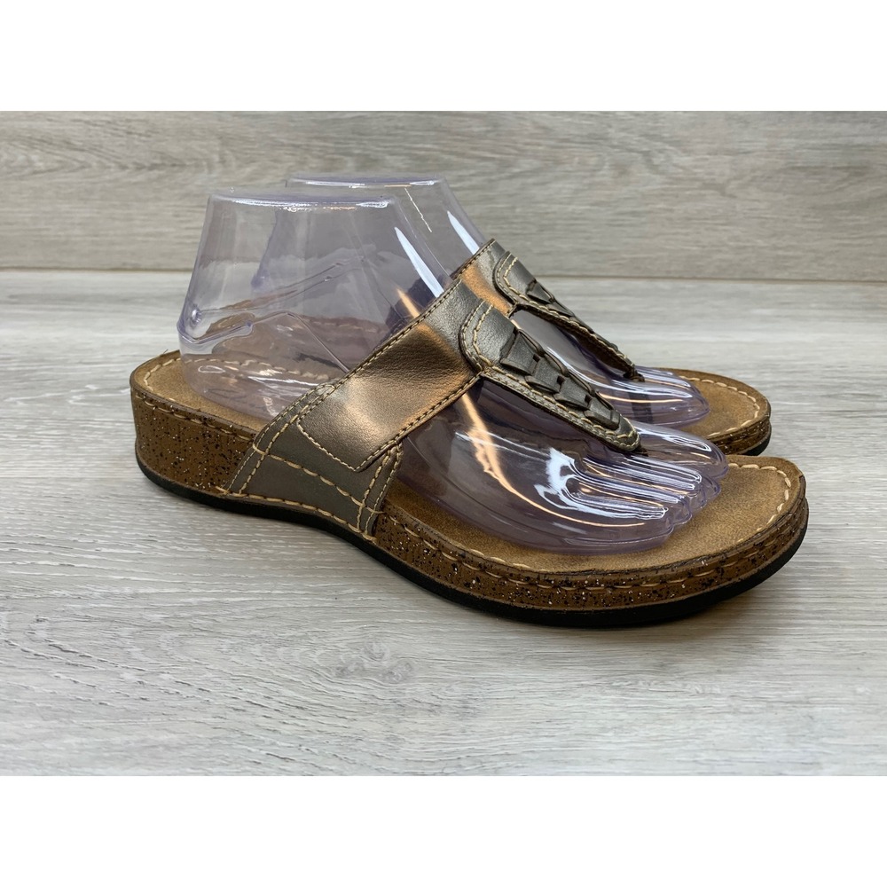 Clarks Women's 8.5 Metallic Bronze Leather Thong Wedge Sandals Comfort Shoes